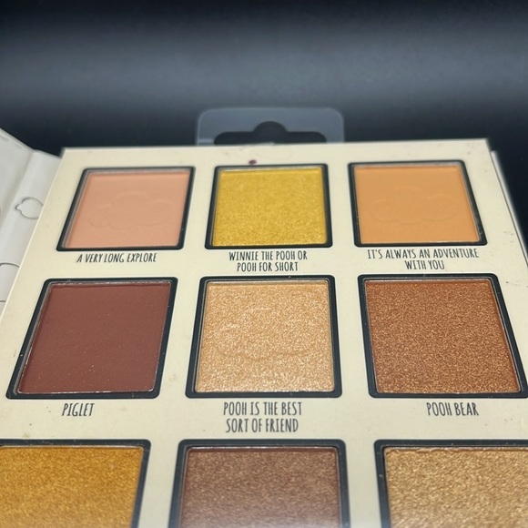 Disney Winnie the Pooh Balloon Eyeshadow Palette - Picture 3 of 5